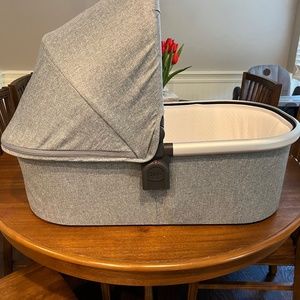 Uppa Baby Bassinet
